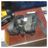 2 ratchet straps (display)