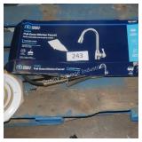 pull down kitchen faucet