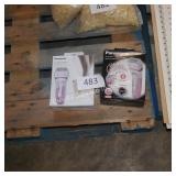 2 electric shavers