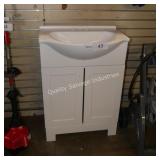 24ï¿½ vanity w top