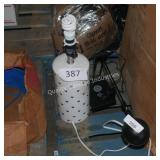 2 lamps