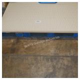 6-66ï¿½ x 34.5ï¿½ peg boards