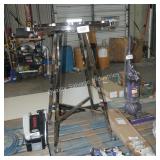 round metal clothing rack