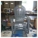 2 plastic rockers (damaged top)