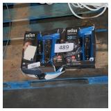 2 electric shavers