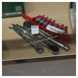 4pc kobalt ratchet & sockets (display)