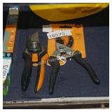 2 fiskars pruners (display)