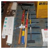 4 garden tools (damaged)