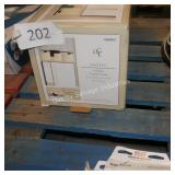 3 light vanity