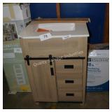 24ï¿½ vanity w top (damaged top)