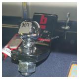 brok 3ï¿½ drop hitch w/ 2ï¿½ ball (display)