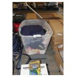 tote of asst sz clothes