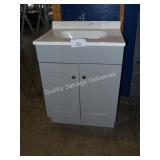 24" vanity w top