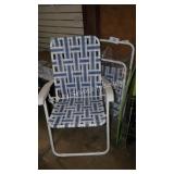 2 folding chairs