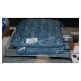 2 cushions