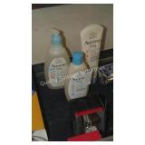 3 asst aveeno baby products (display)