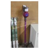dyson v7 (no charger)