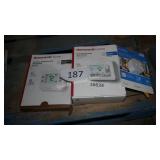 2 thermostats & 1 smart plug in