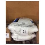 1 LOT BED PILLOWS