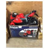 1 LOT NEW BMW MOTORCYCLE RIDE ON (KEY & CHARGER