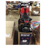 1 LOT NEW BMW MOTORCYCLE RIDE ON (KEY & CHARGER