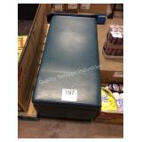 1 LOT STORAGE OTTOMAN