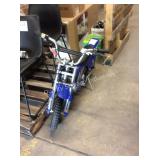 1 LOT RAZOR DIRT ROCKET