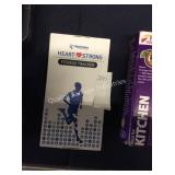 1 LOT HEART STRONG FITNESS TRACKER (DISPLAY)