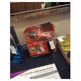 1 LOT B & D RECHARGEABLE SCREWDRIVER (DISPLAY)