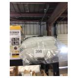 1 LOT SEALY BED PILLOWS