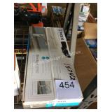 1 LOT MOEN KITCHEN FAUCET