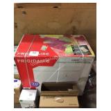 1 CTN FRIGIDAIRE 7CT FT CHEST FREEZER