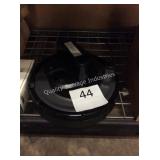 1 LOT SHARK ION ROBOT (CHARGER IN OFFICE)