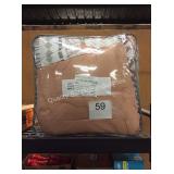 1 LOT FULL/QUEEN COMFORTER