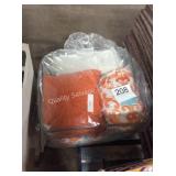 1 LOT 6PC COMFORTER SET (FULL/QUEEN)