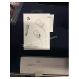 1 LOT GOOGLE PIXEL USB C EARBUDS (DISPLAY)