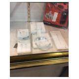1 LOT ASST APPLE ACCESSORIES (DISPLAY)