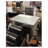 1 LOT MANITOWOC COMMERCIAL ICE MAKER