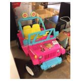 1 LOT POWER WHEELS BARBIE JEEP (CHARGER IN