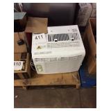 1 LOT FRIGIDAIRE AC