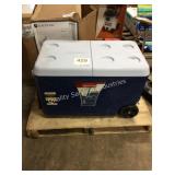 1 LOT RUBBERMAID 75QT COOLER