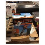 1 CTN B & D BLOWER/VAC