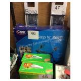 1 LOT CAREX ROLLING WALKER