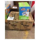 2 CTN MR CLEAN MAGIC ERASERS