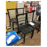 1 LOT 4 METAL CHAIRS
