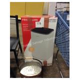 1 LOT FRIGIDAIRE PORTABLE AC