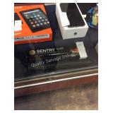 1 LOT SENTRY STEEL SECURITY BATON (DISPLAY)