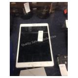 1 LOT SAMSUNG GALAXY TAB A 16GB (DISPLAY)
