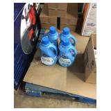 1 LOT 4 DOWNY FABRIC SOFTENER