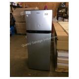 1 LOT GALANZ COMPACT REFRIGERATOR